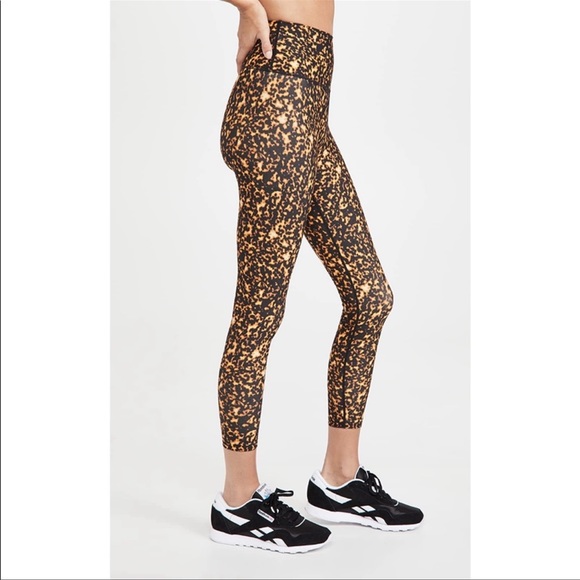 WeWoreWhat tortoise shell pattern leggings activewear - Picture 4 of 9